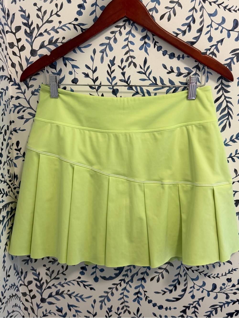 Athleta serve pleated skort - aloe